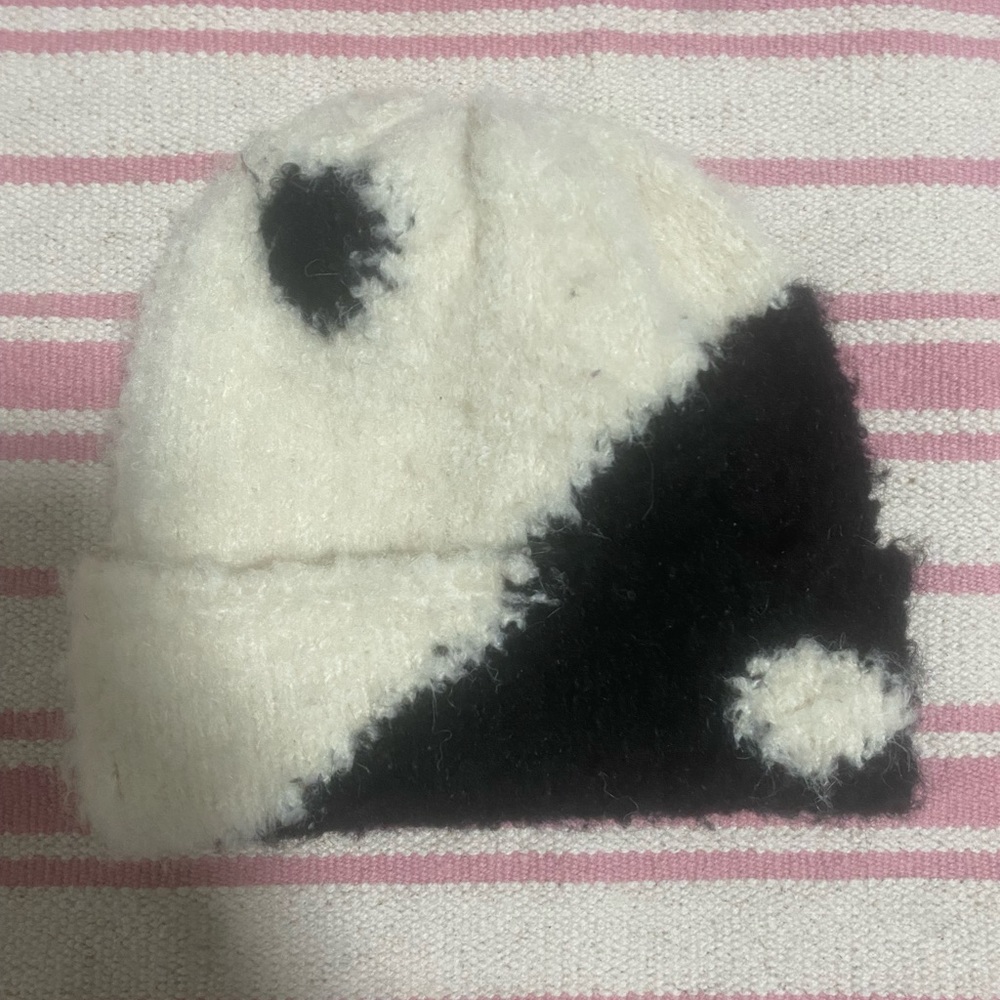Hansel from Basel yin/yang wool urban outfitters beanie